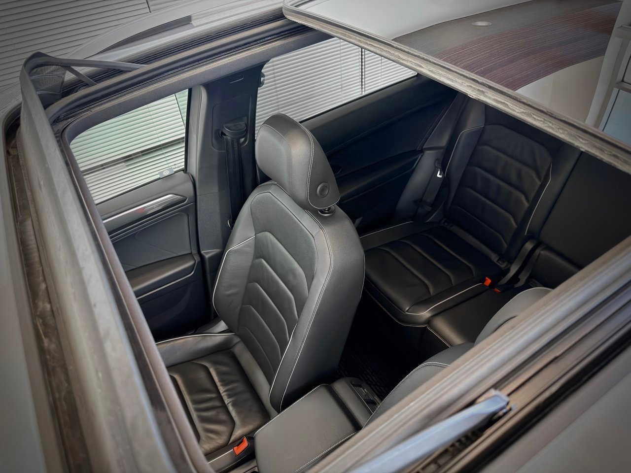 2021 Volkswagen Tiguan Silver Notre-Dame-des-Prairies - photo #23