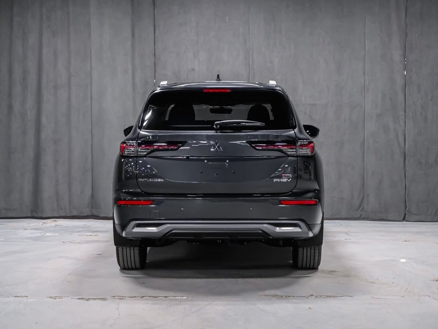 2026 Mitsubishi Outlander Plug-In Hybrid LE Graphite Grey Metallic