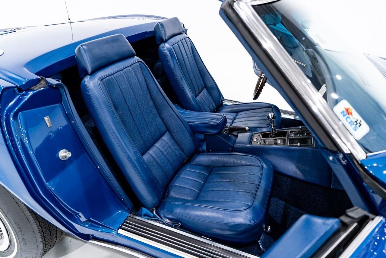 Chevrolet Corvette *PRIX EN USD* Matching numbers Top flight with extensive documentation 1968 Bleu Montréal - photo #12