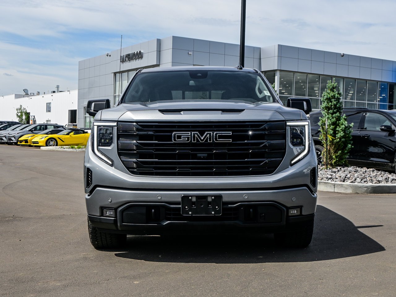 2024 GMC Sierra 1500 4WD Crew Cab 147 Elevation Grey Sherwood Park - photo #2
