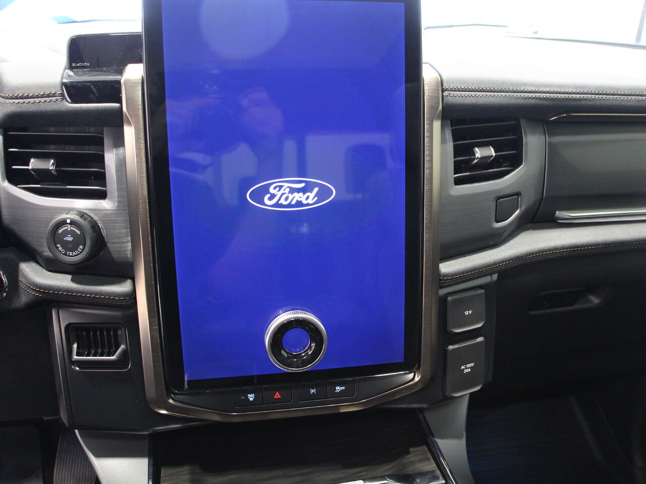 Ford F-150 Lightning LARIAT F150 LIGHTNING LARIAT 2025 Gris Châteauguay - photo #8