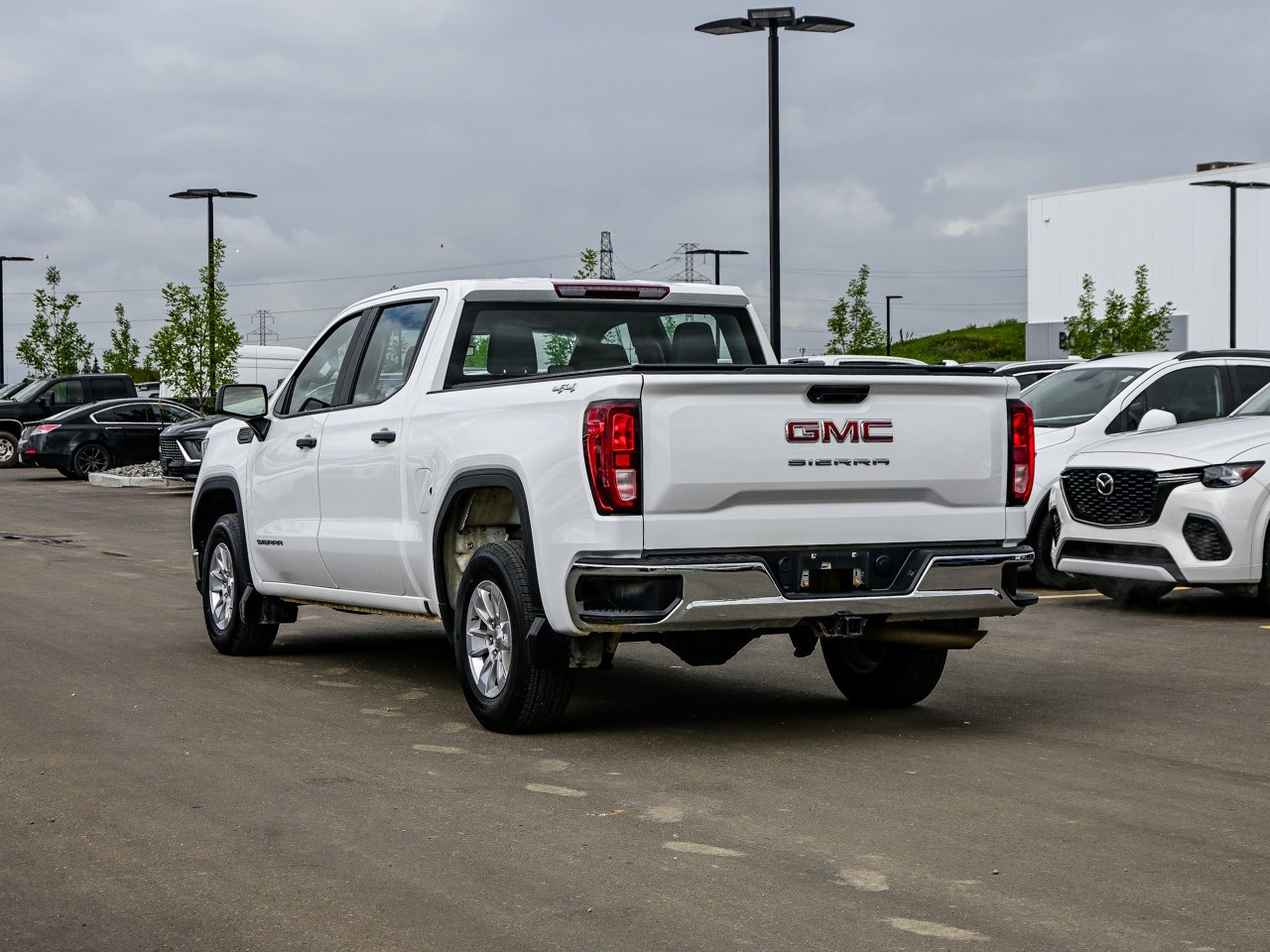 2023 GMC Sierra 1500 4WD Crew Cab 147 Pro White Sherwood Park - photo #10