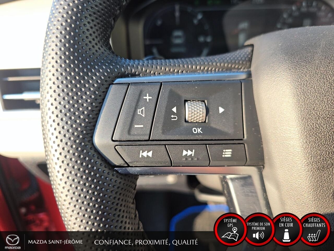 Mitsubishi Outlander GT Premium HYBRIDE RECHARGEABLE | 7 PASSAGERS | TOIT PANO | CUIR | AWD 2024 Rouge Saint-Jérôme - photo #14