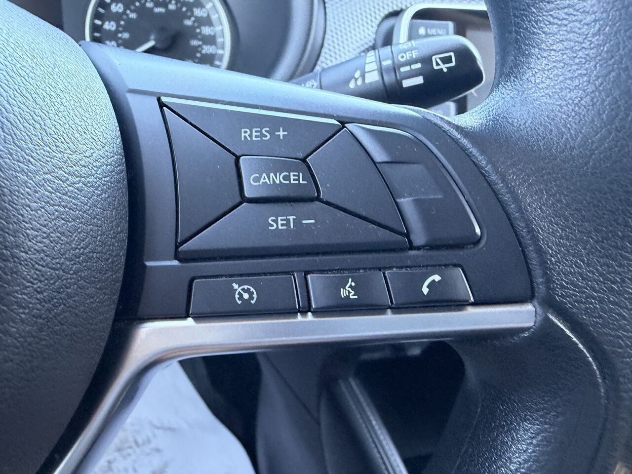 2020 Nissan Kicks Orange Ste-Marie - photo #13