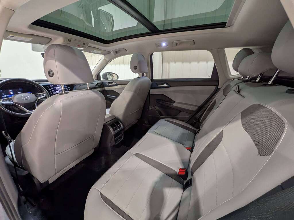 2024 Volkswagen Taos Comfortline 4MOTION Grey Val-David - photo #8