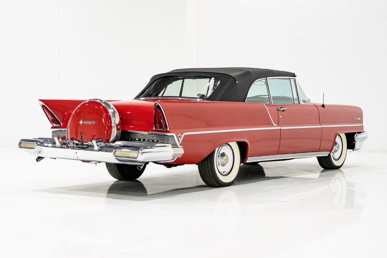 Lincoln Premiere **PRICE IN USD** 1957 Rouge Montréal - photo #52