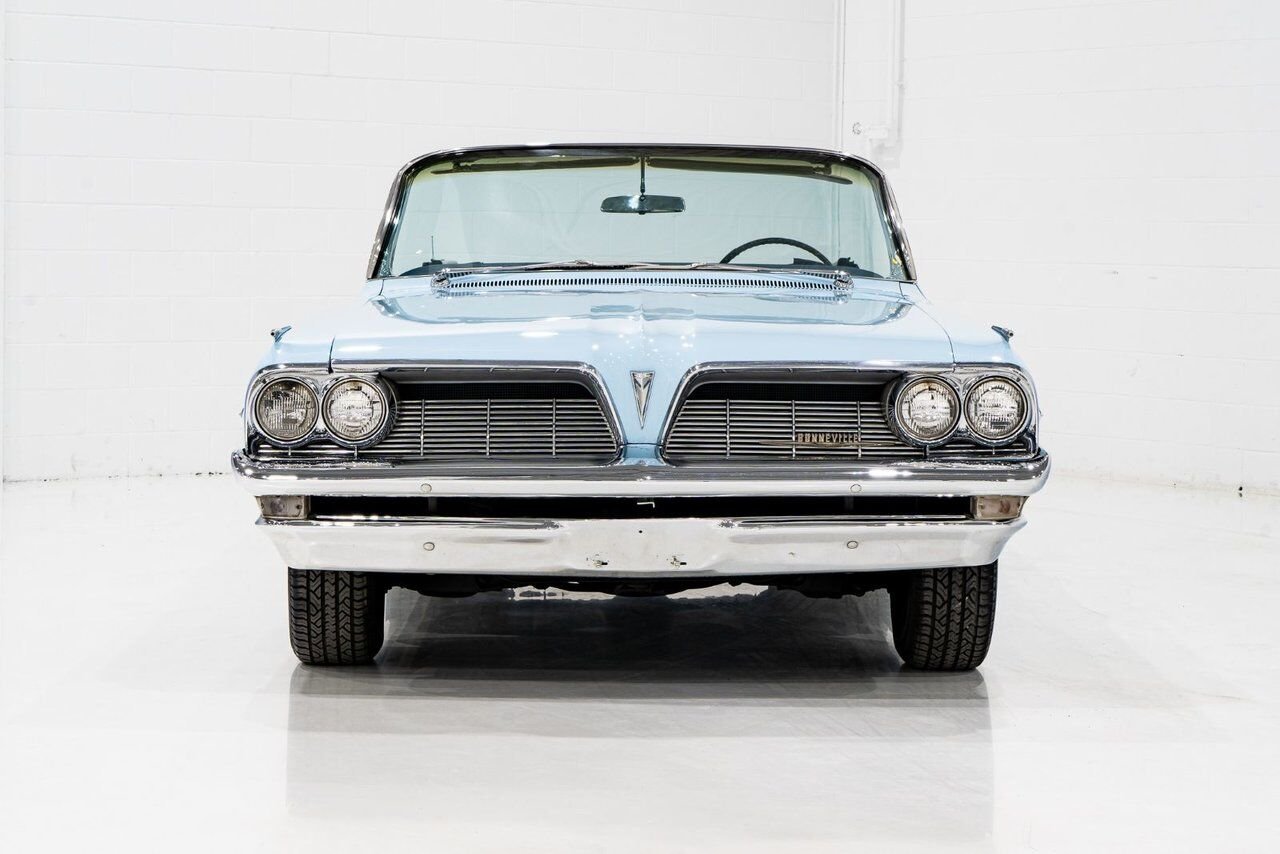 Pontiac Bonneville **PRIX EN USD**C8 Suffix 389cu.in. TriPower 4 Speed 1961 Bleu Montréal - photo #2