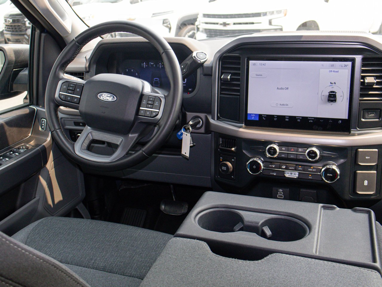 2025 Ford F-150 XLT 4WD SuperCrew 5.5' Box Blue Sherwood Park - photo #28