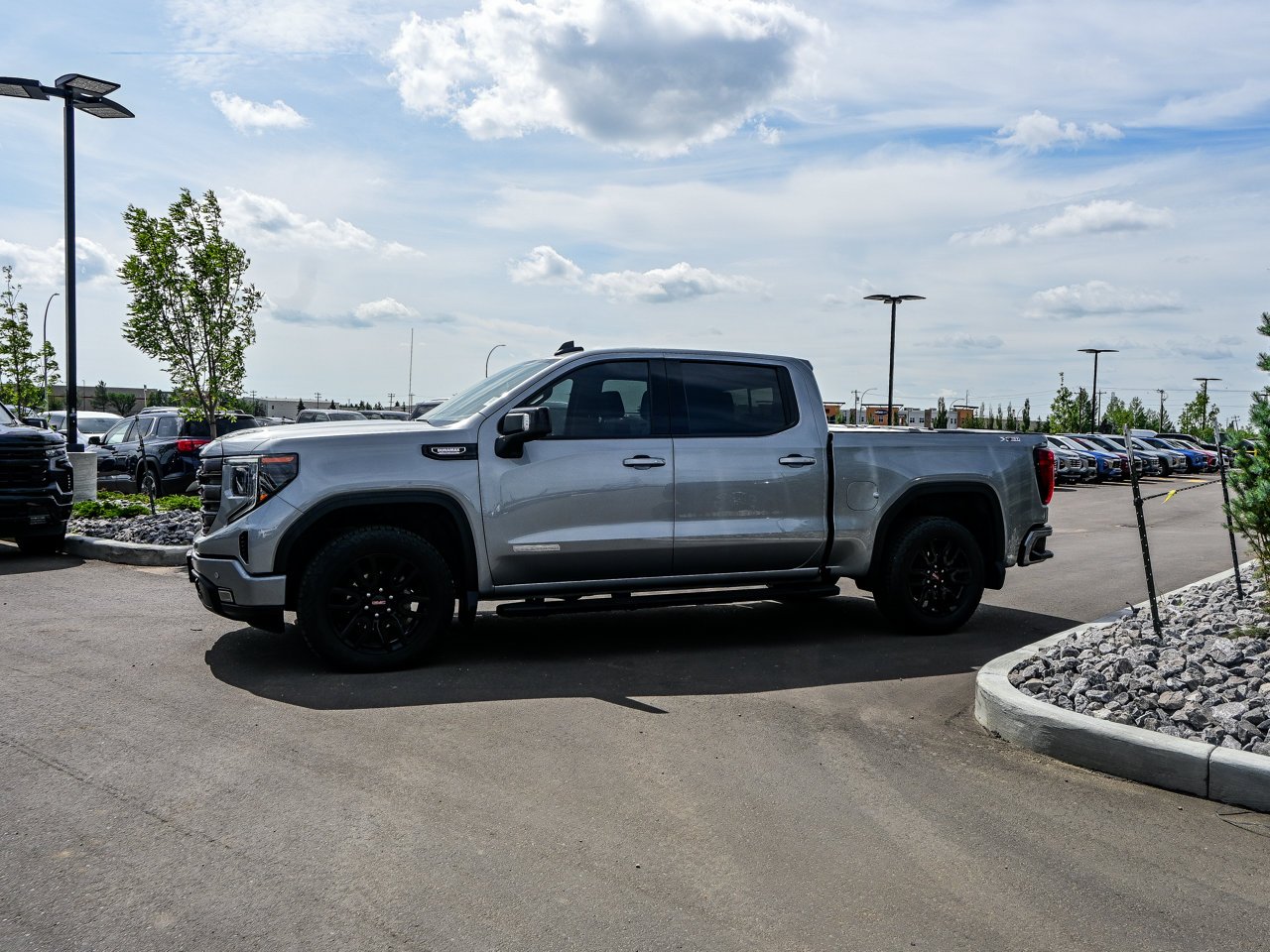 2024 GMC Sierra 1500 4WD Crew Cab 147 Elevation Grey Sherwood Park - photo #9