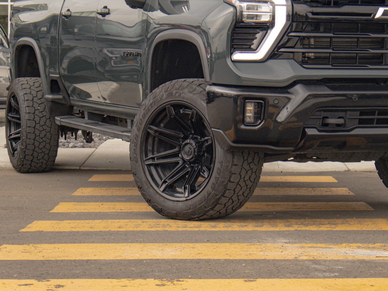 2025 Chevrolet Silverado 3500HD 4WD Crew Cab 159 LTZ Grey Sherwood Park - photo #5
