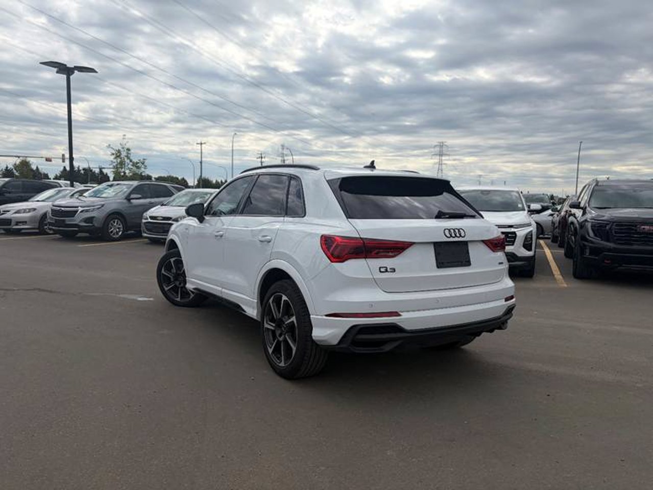 2025 Audi Q3 Progressiv 45 TFSI quattro White Sherwood Park - photo #3