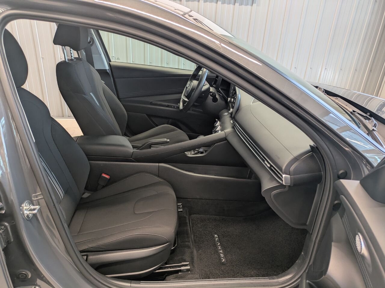 Hyundai Elantra 2024 Gris Gatineau - photo #13