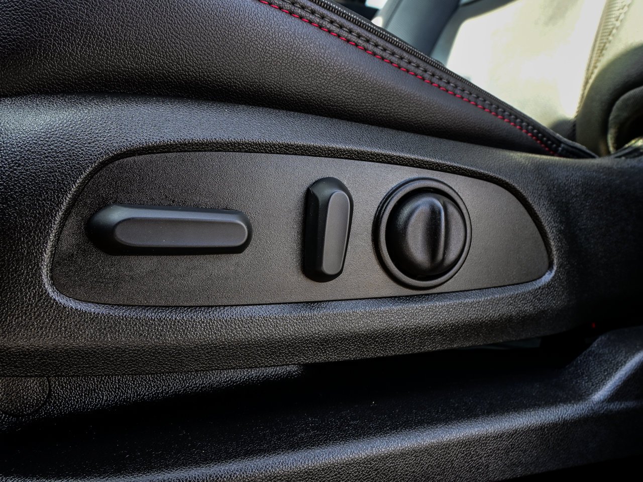 2023 Chevrolet Traverse AWD 4dr RS Grey Sherwood Park - photo #17