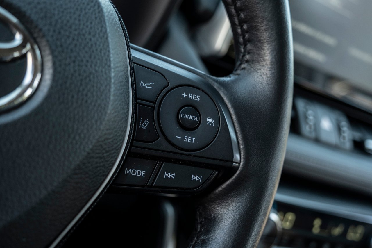 2021 Toyota RAV4 Grey Gatineau - photo #14