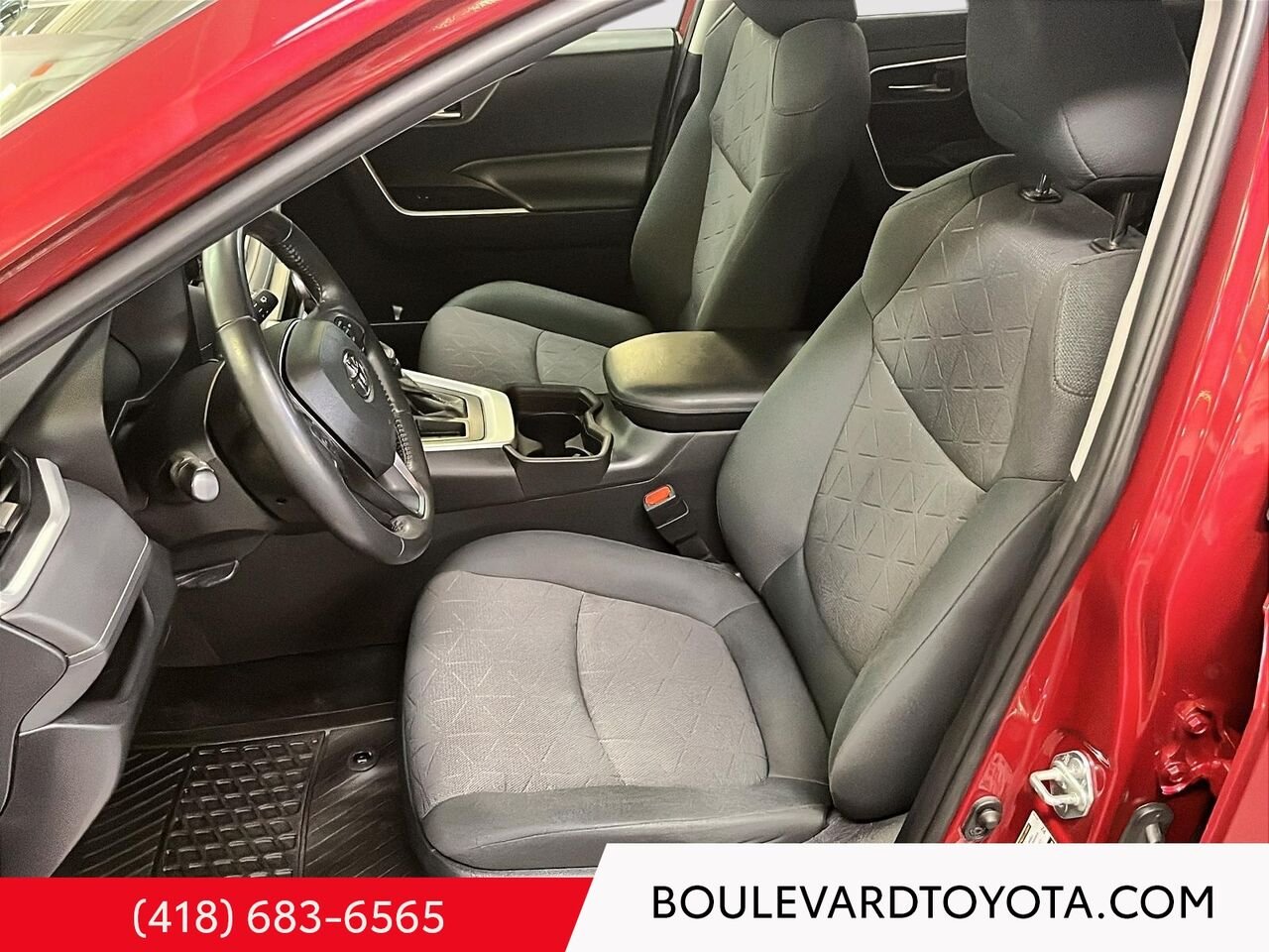 2019 Toyota RAV4 100196A-94 | XLE Red Québec - photo #8