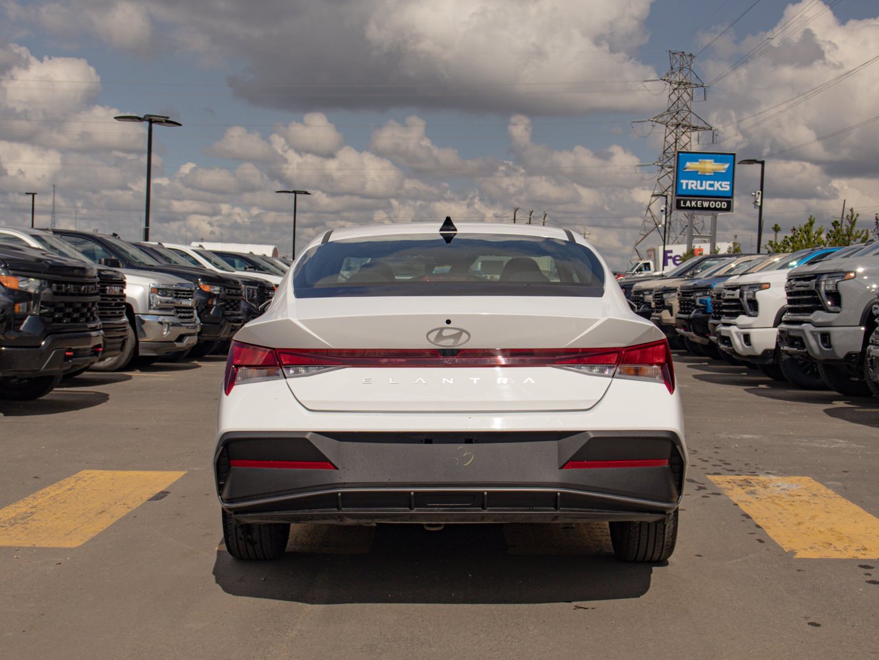 2026 Hyundai Elantra Preferred IVT White Sherwood Park - photo #8