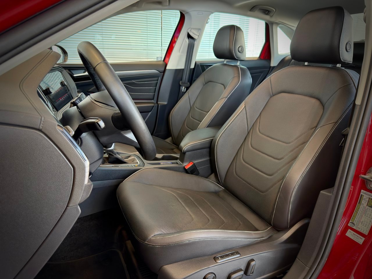 2024 Volkswagen Jetta Red Notre-Dame-des-Prairies - photo #14