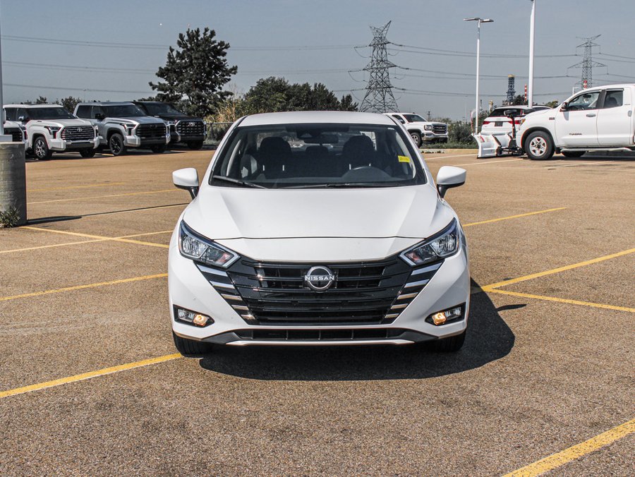2025 Nissan Versa 2025 White