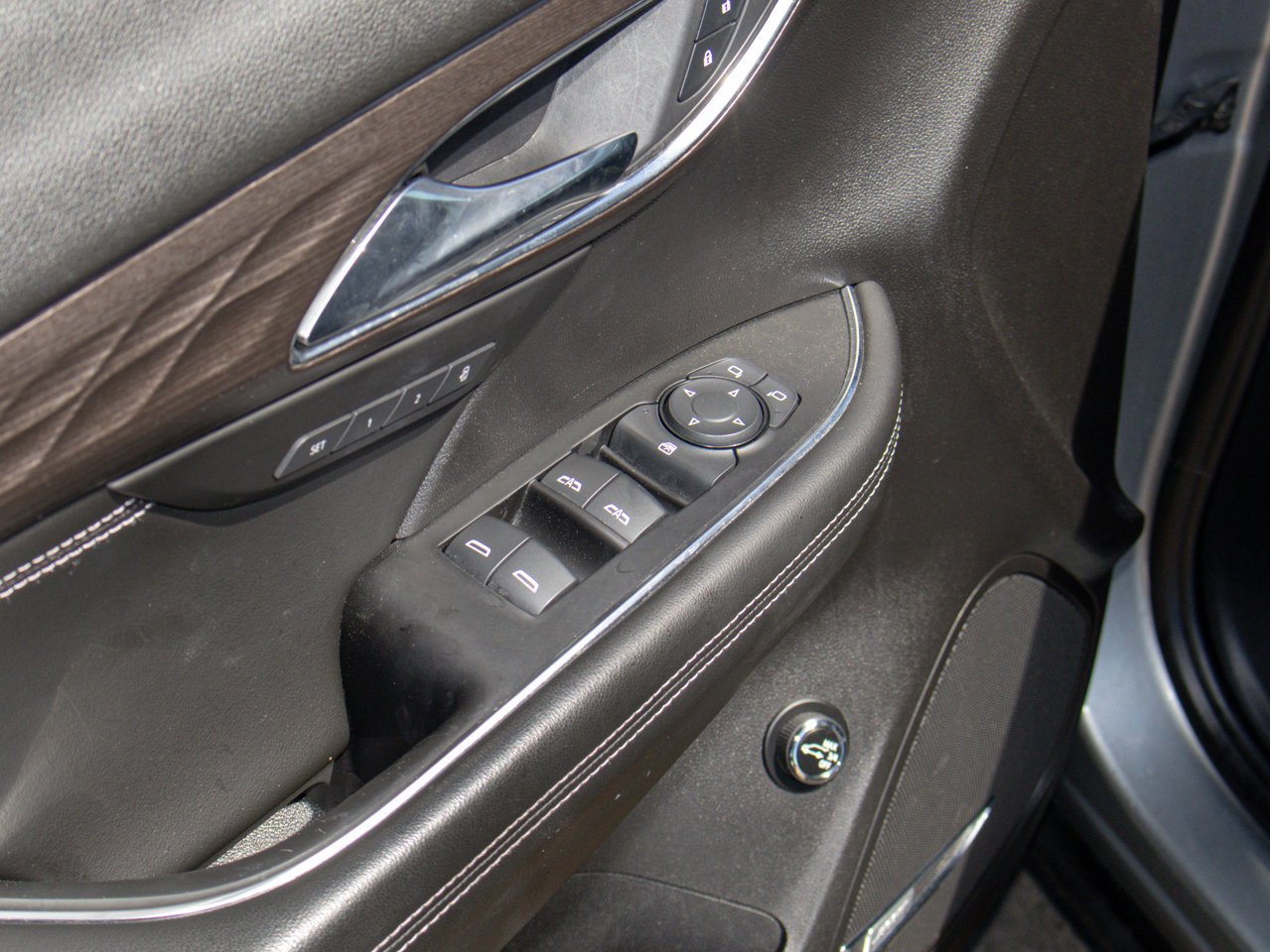 2023 Buick Envision AWD 4dr Avenir Grey Sherwood Park - photo #20