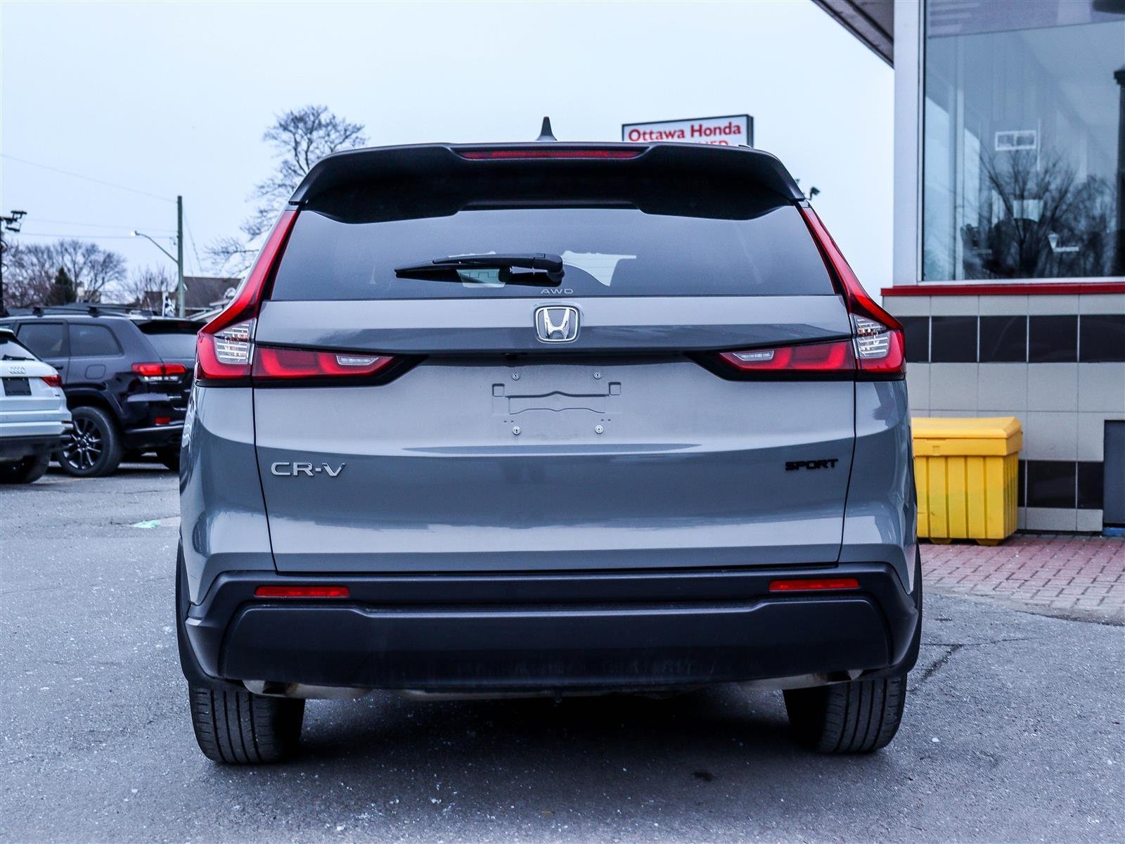Honda CR-V 2023 Grey Ottawa & Gatineau - photo #3