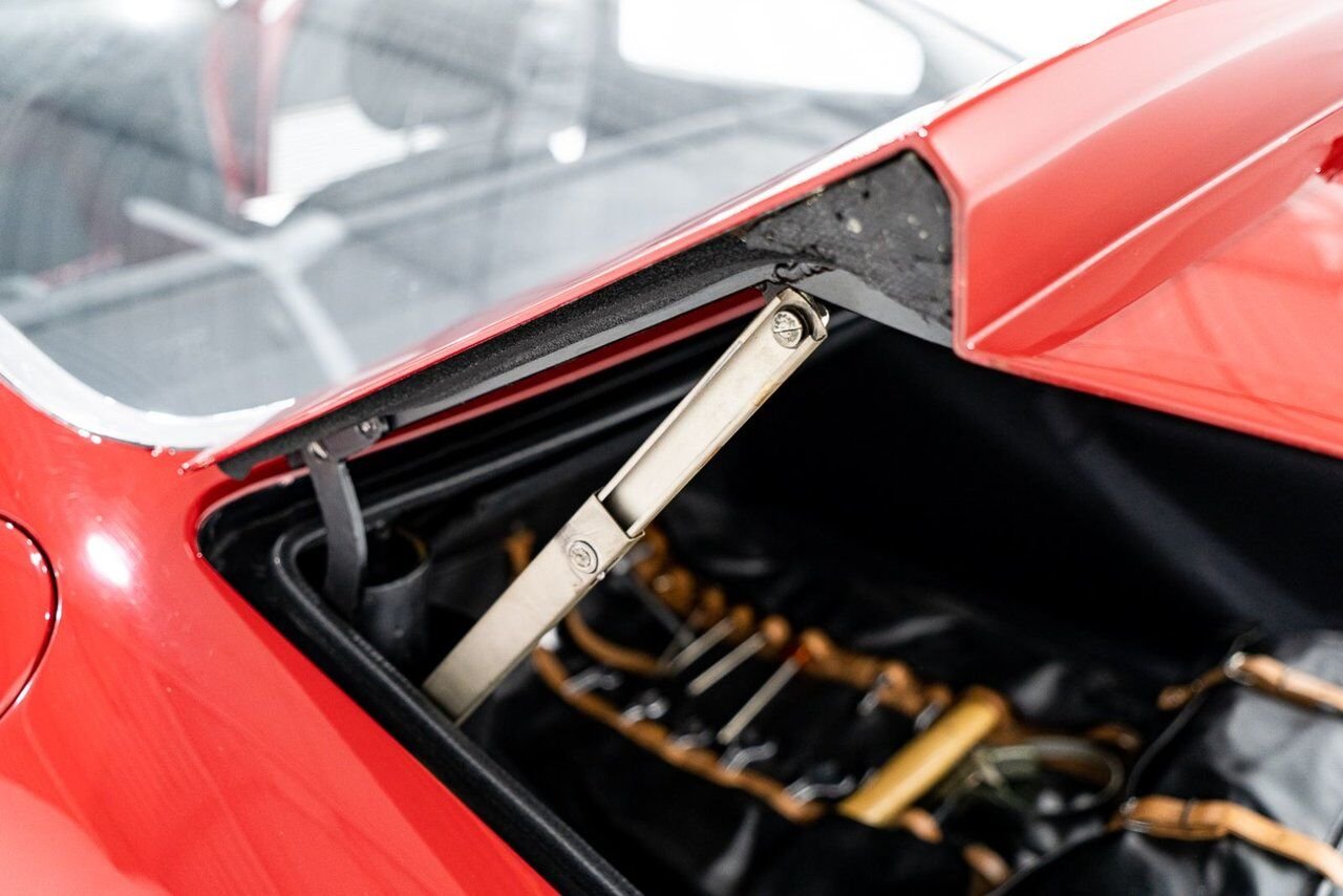 1973 Ferrari 365 GTB4 Daytona 18,301 miles With Orig Books/Tools/ Carbs / Filter Box Red Montreal - photo #32