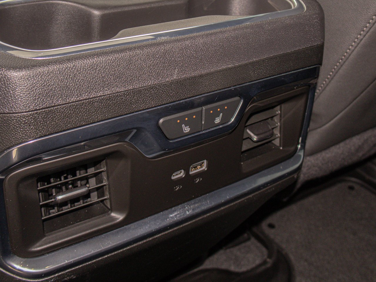 2025 Chevrolet Silverado 3500HD 4WD Crew Cab 159 LTZ Grey Sherwood Park - photo #35