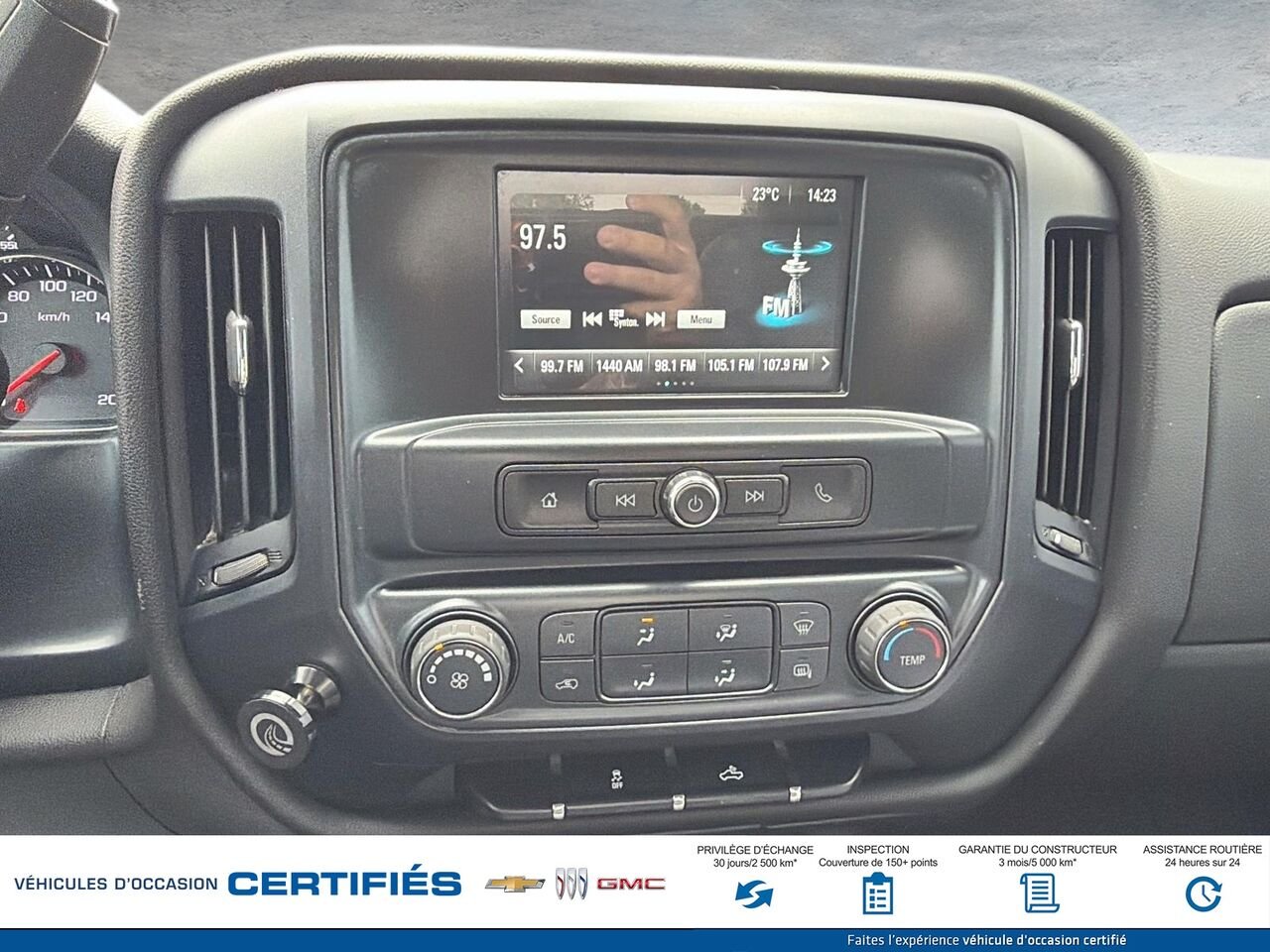 GMC SIERRA K1500 Cabine double 4RM 143,5 po 2018 Noir Montmagny - photo #12