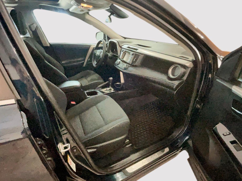 2018 Toyota RAV4 Black Amos - photo #13