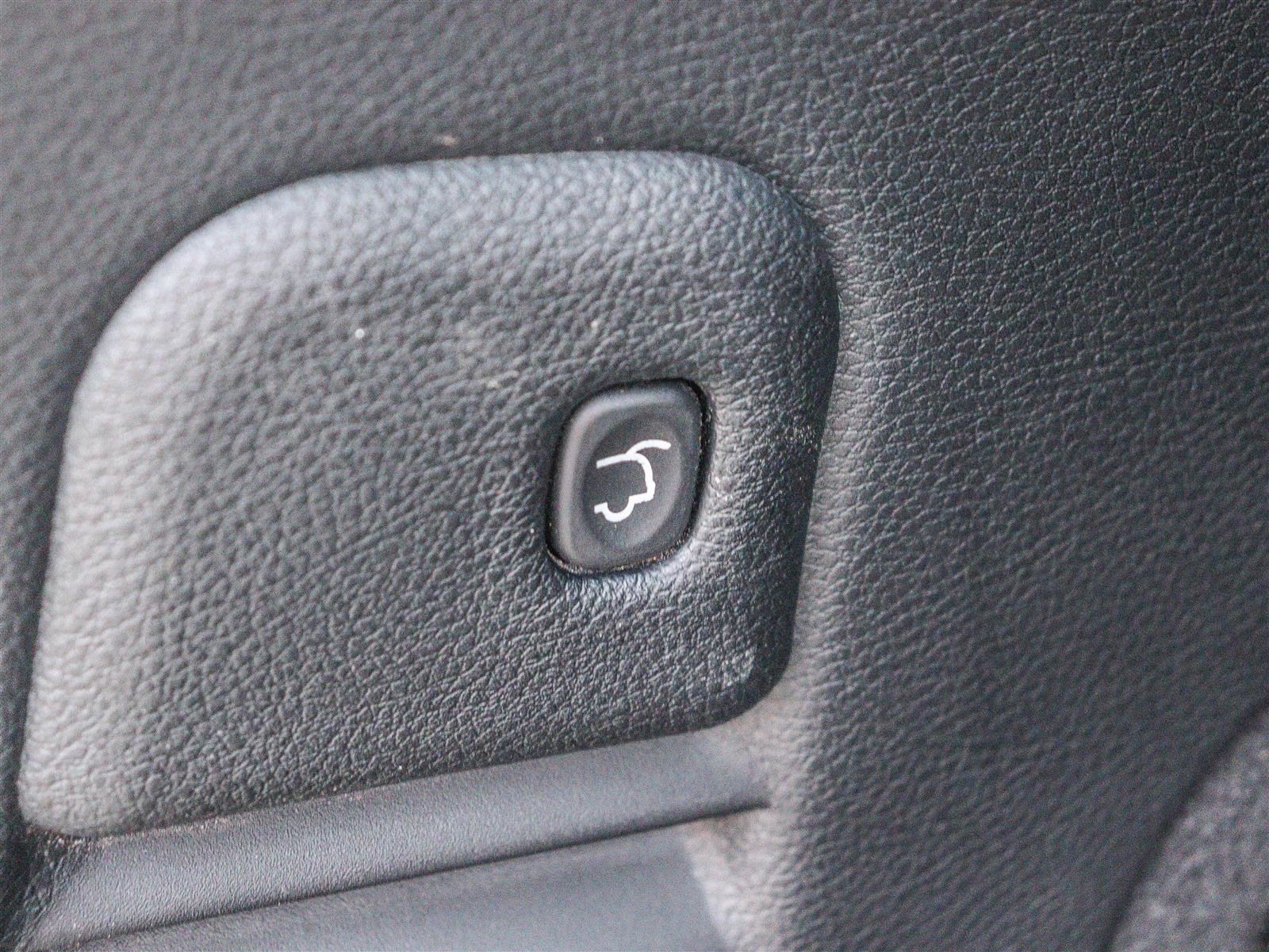 Jeep Grand Cherokee Overland 2018 Black Ottawa & Gatineau - photo #19