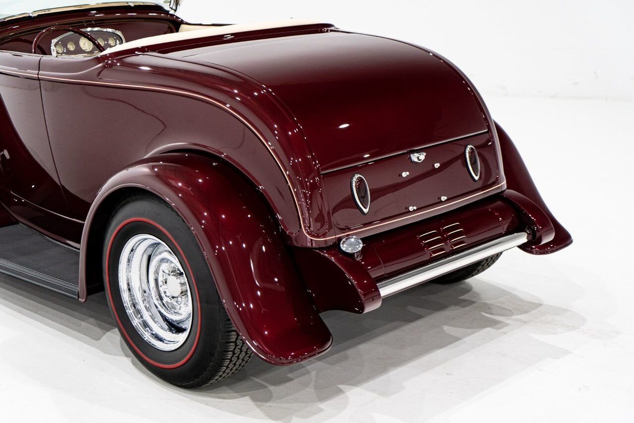 1932 Ford Highboy Lobeck creation spectacular presentation **PRICE IN USD** Red Montreal - photo #22
