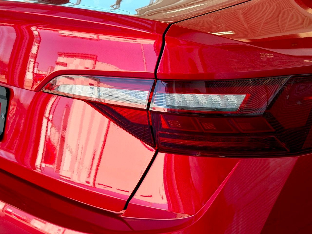 2024 Volkswagen Jetta Red Notre-Dame-des-Prairies - photo #10