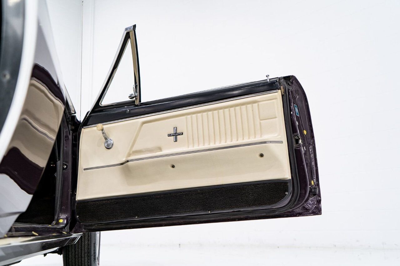 1967 Chevrolet Camaro PRIX EN USD Convertible Beautifully presented from former Restoration Purple Montreal - photo #78