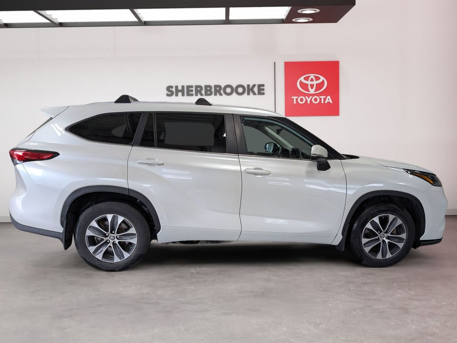 2023 Toyota Highlander 2023 Wind Chill Pearl