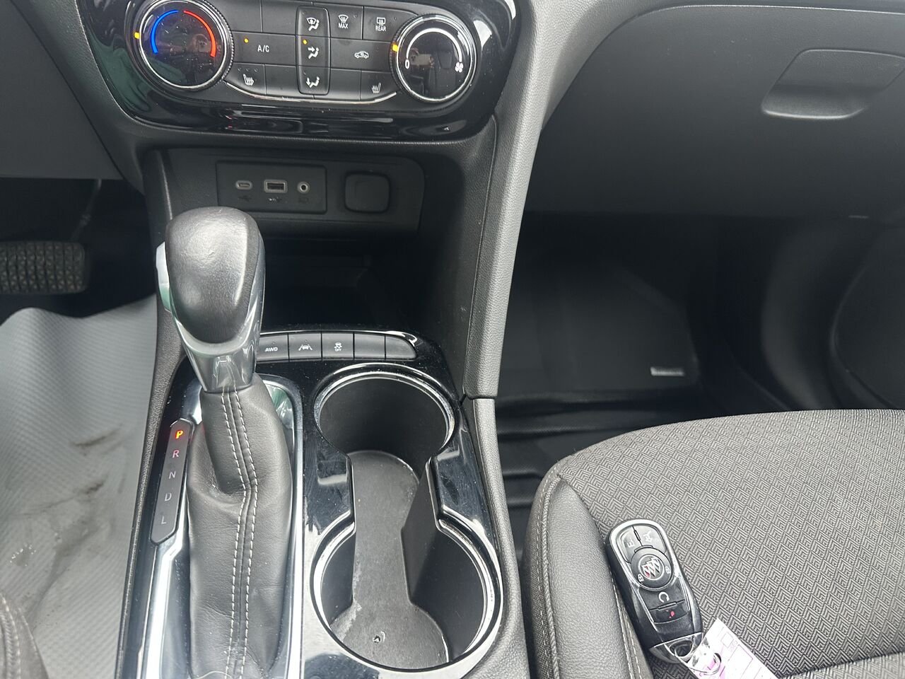 2023 BUICK ENCORE GX PREFERRED Privilégiée 4 portes TI CINABRE M Ottawa & Gatineau - photo #11
