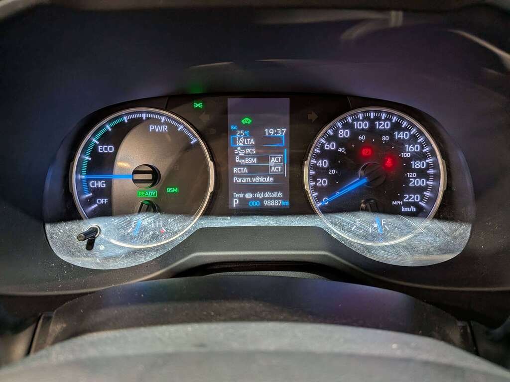 2022 Toyota RAV4 Hybrid XLE AWD White Val-David - photo #18