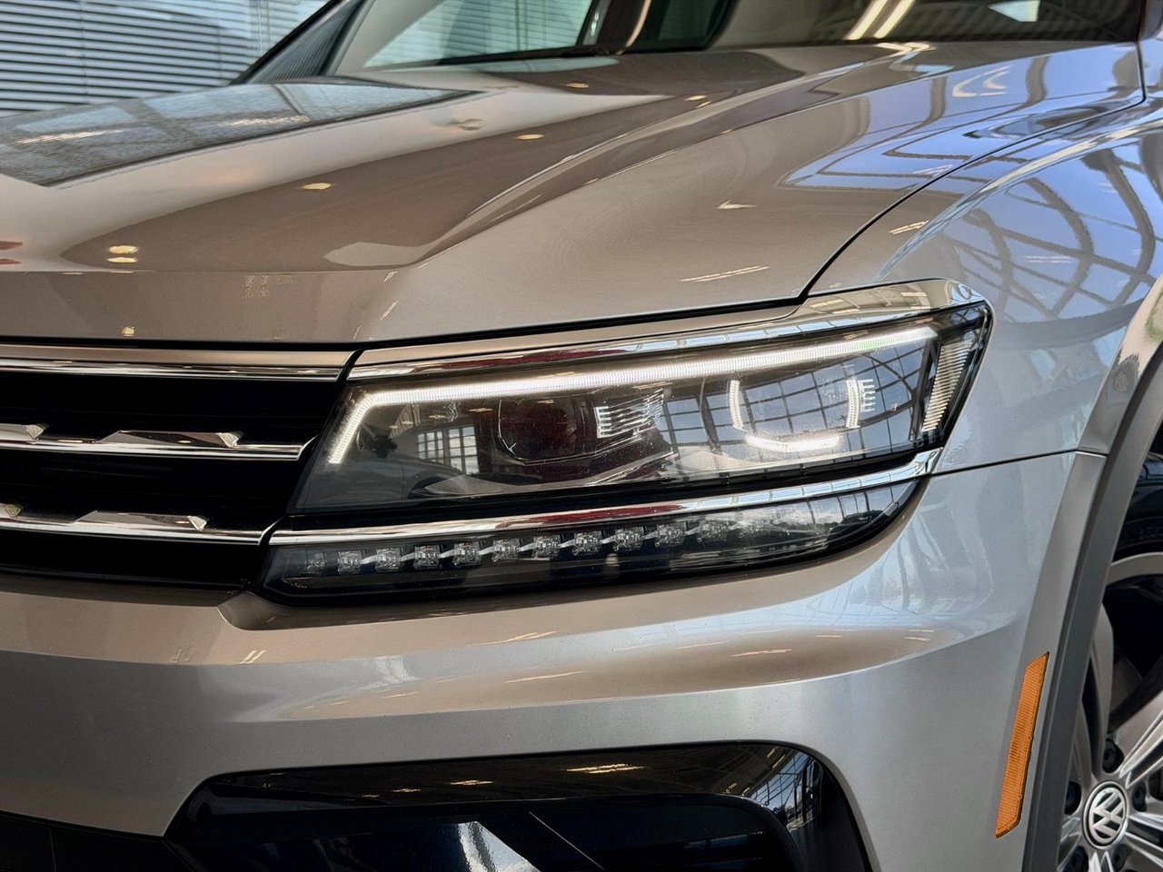 2021 Volkswagen Tiguan Silver Notre-Dame-des-Prairies - photo #20