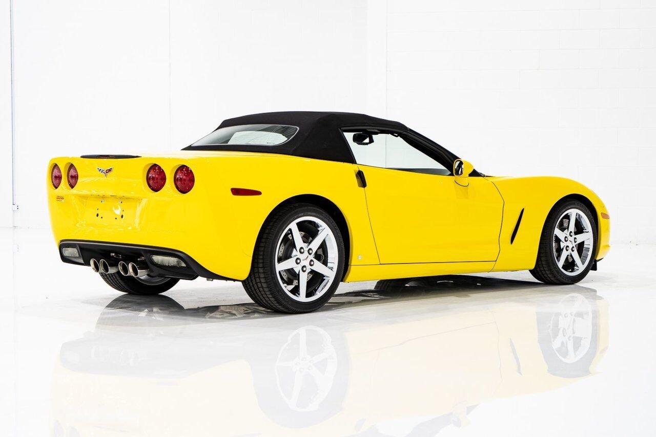 2008 Chevrolet Corvette PRIX EN USD | With Only 900km (563mi) From New With Window Sticker Yellow Montreal - photo #88
