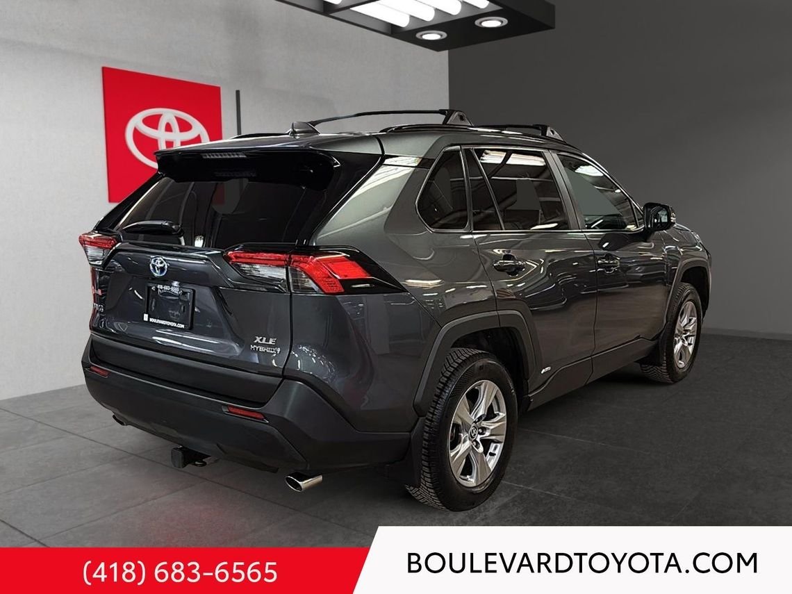 Toyota RAV4 Hybride 99232A-83 | XLE, AWD 2023 Gris Québec - photo #3