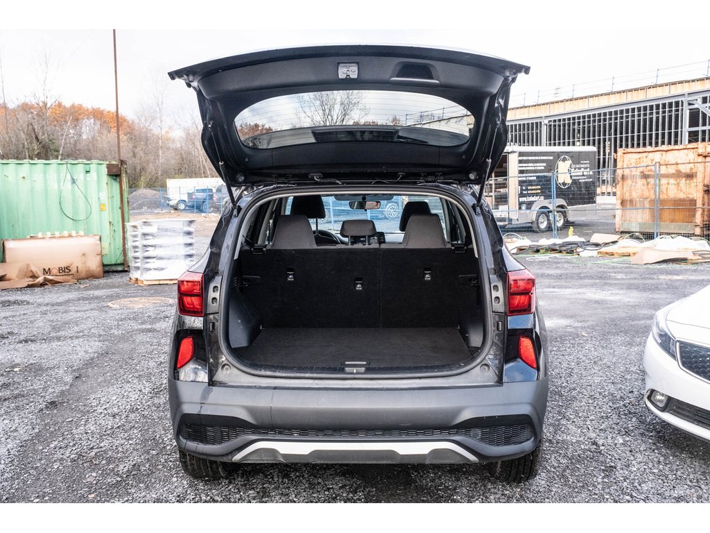 2021 Kia Seltos Black Gatineau - photo #16