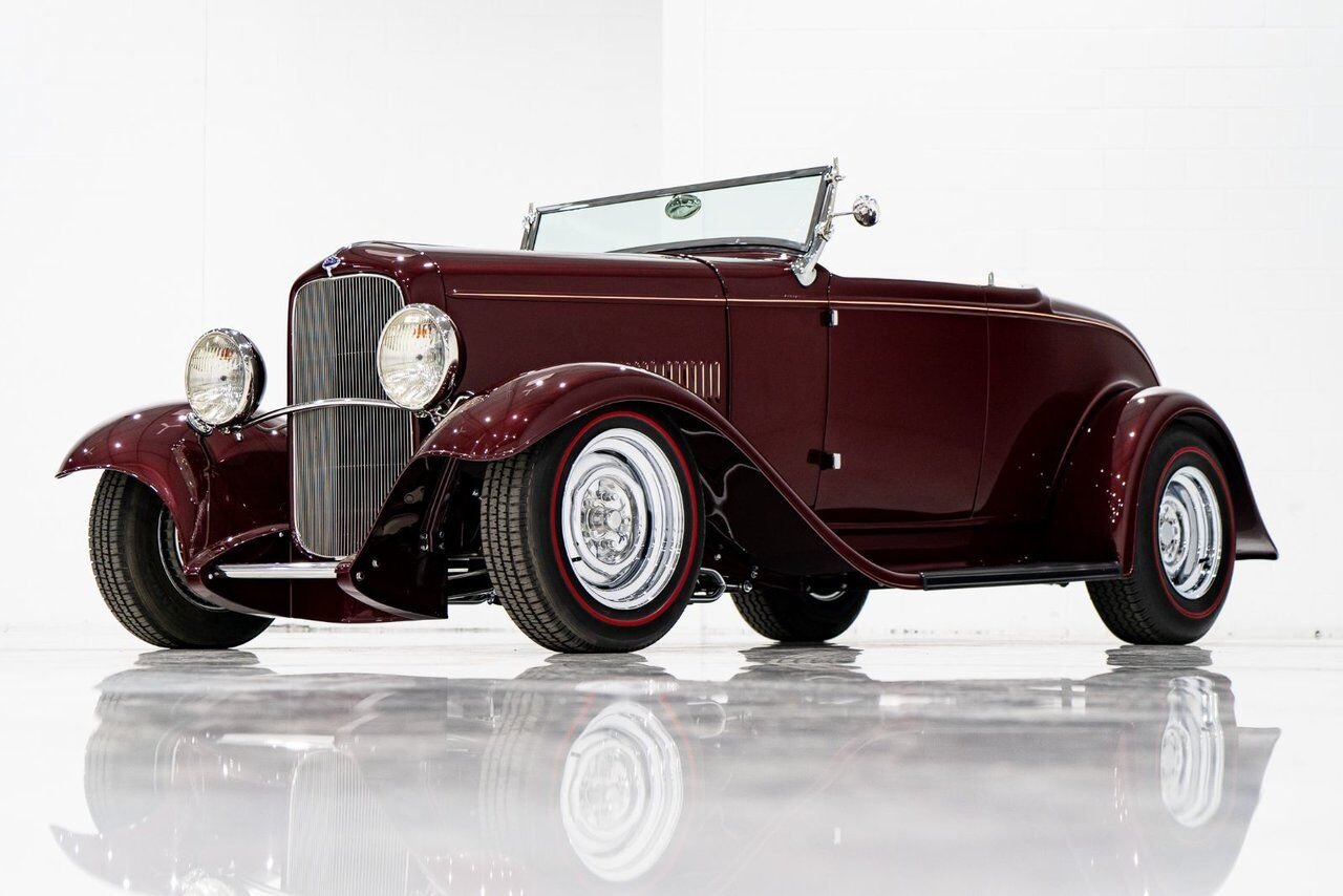 1932 Ford Highboy Lobeck creation spectacular presentation **PRICE IN USD** Red Montreal - photo #30