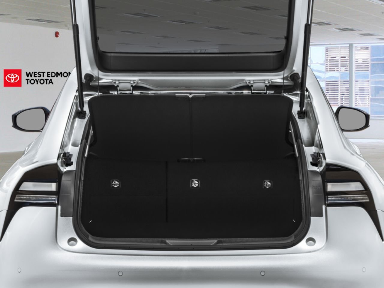 2027 Toyota Prius Plug-In Hybrid 2700004 | SE Wind Chill Pearl Edmonton - photo #4