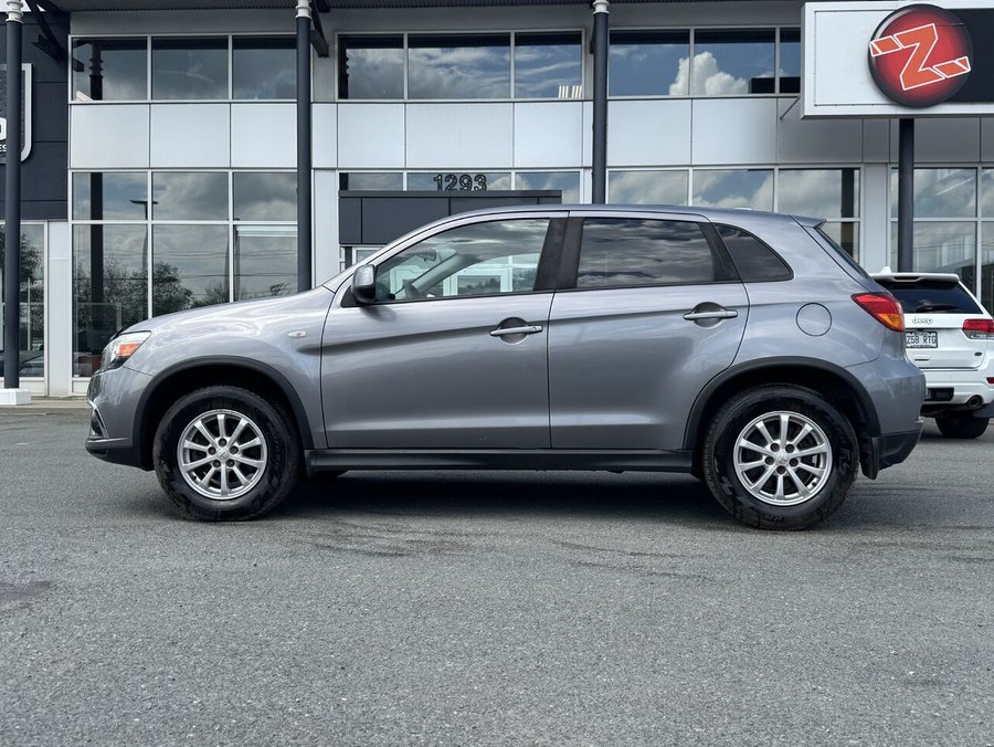 2018 Mitsubishi RVR SE 2018 Grey