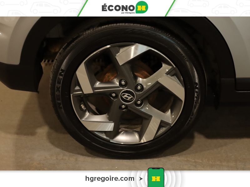 2021 Hyundai Venue Silver Laval - photo #9