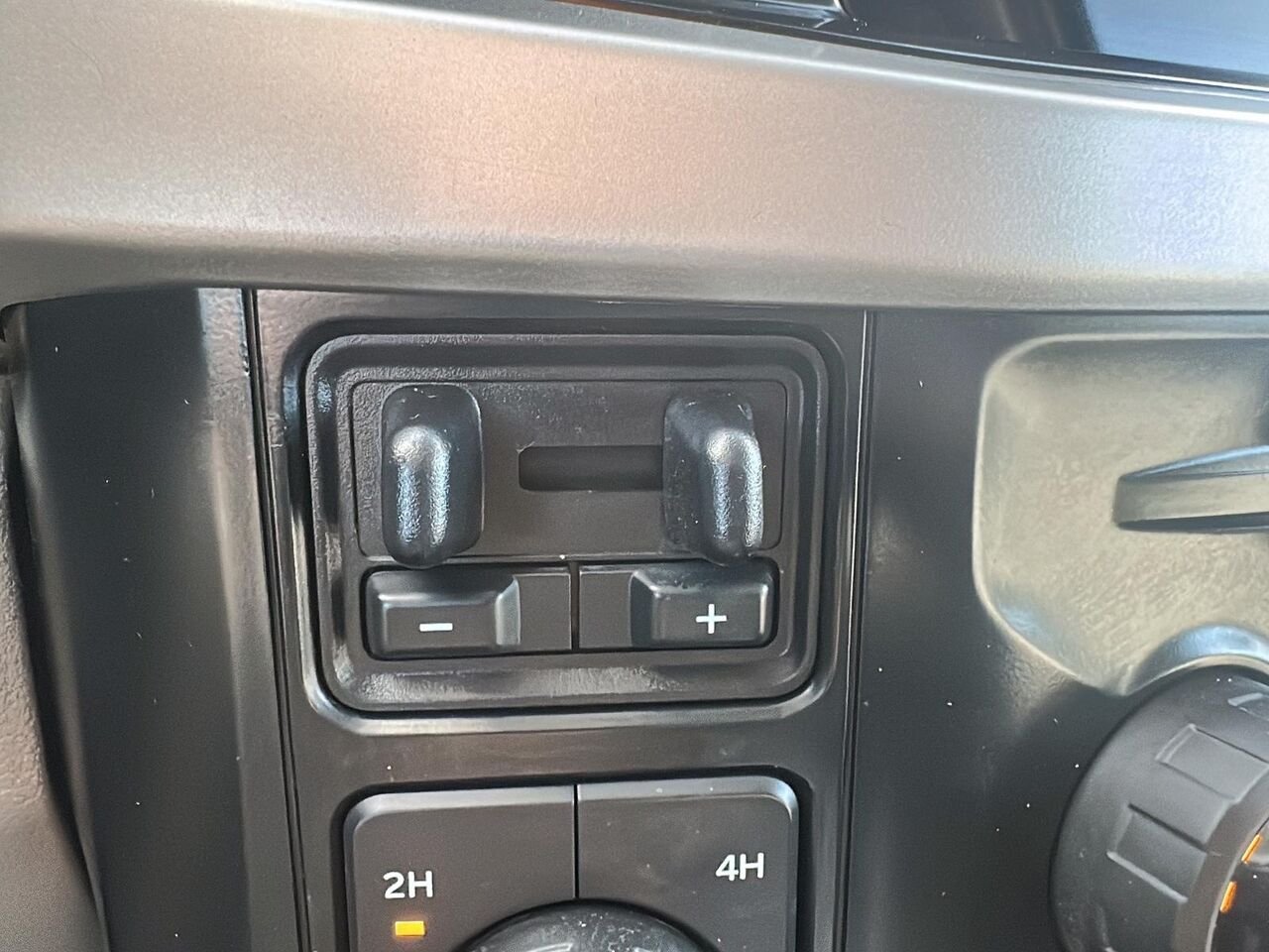 2023 Ford Super Duty F-250 SRW White Rouyn-Noranda - photo #18