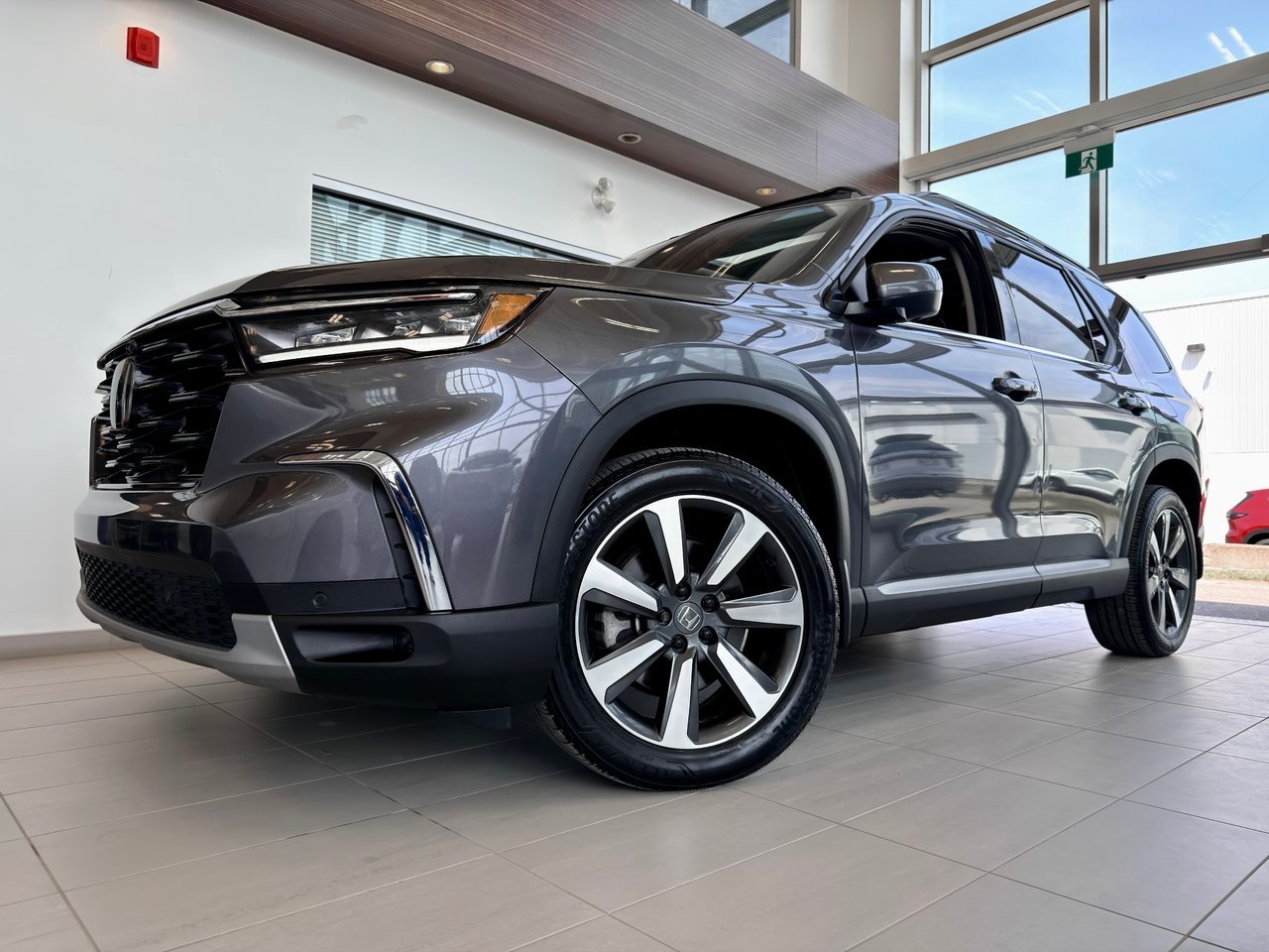 2025 Honda Pilot gray Notre-Dame-des-Prairies - photo #1