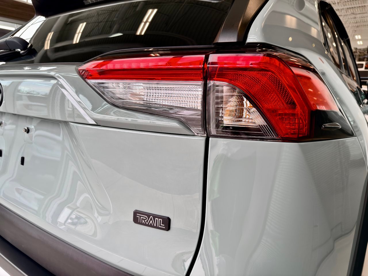 2020 Toyota RAV4 gray Notre-Dame-des-Prairies - photo #11