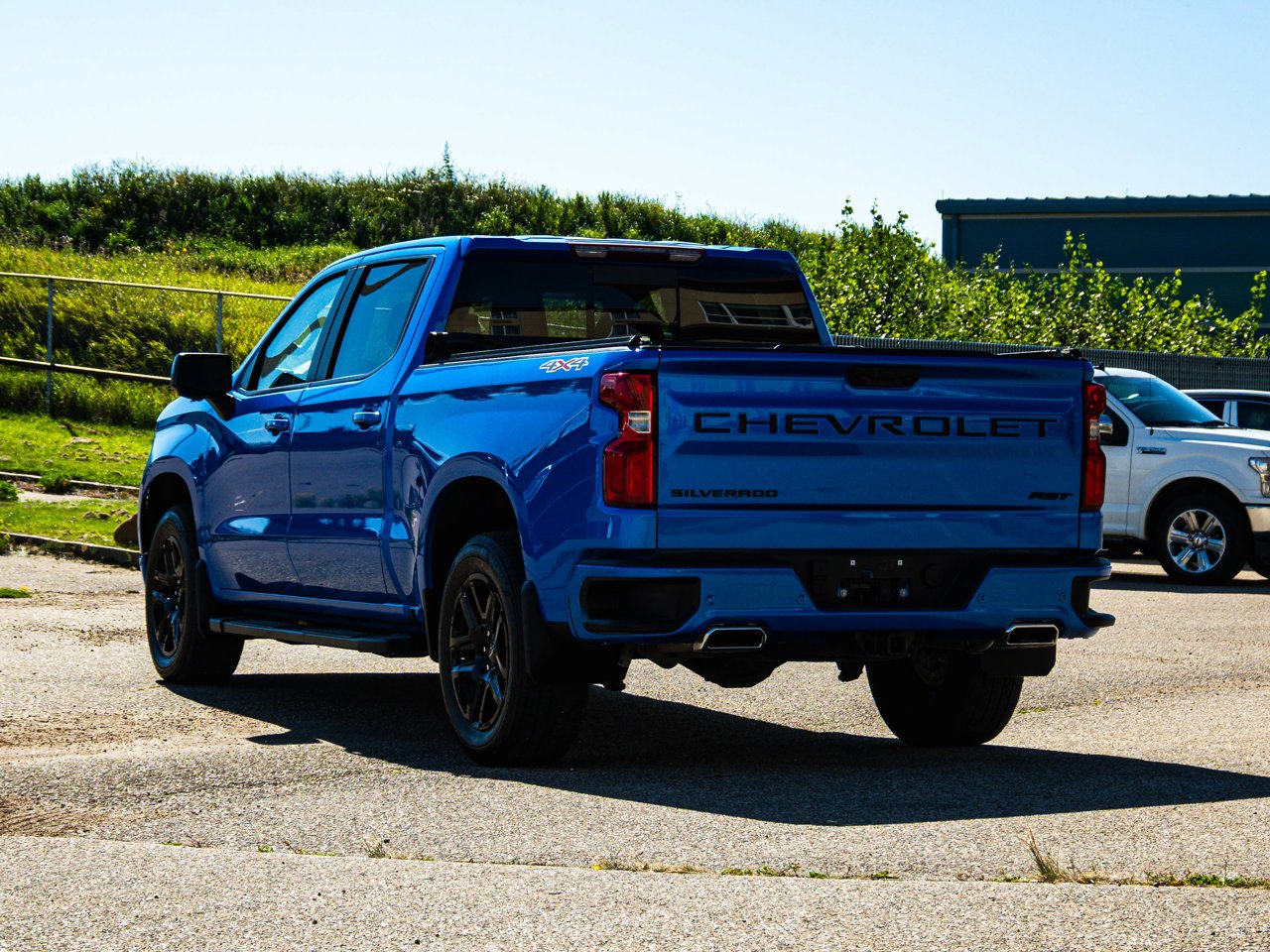 2026 Chevrolet Silverado 1500 4WD Crew Cab 147 RST Blue Sherwood Park - photo #10