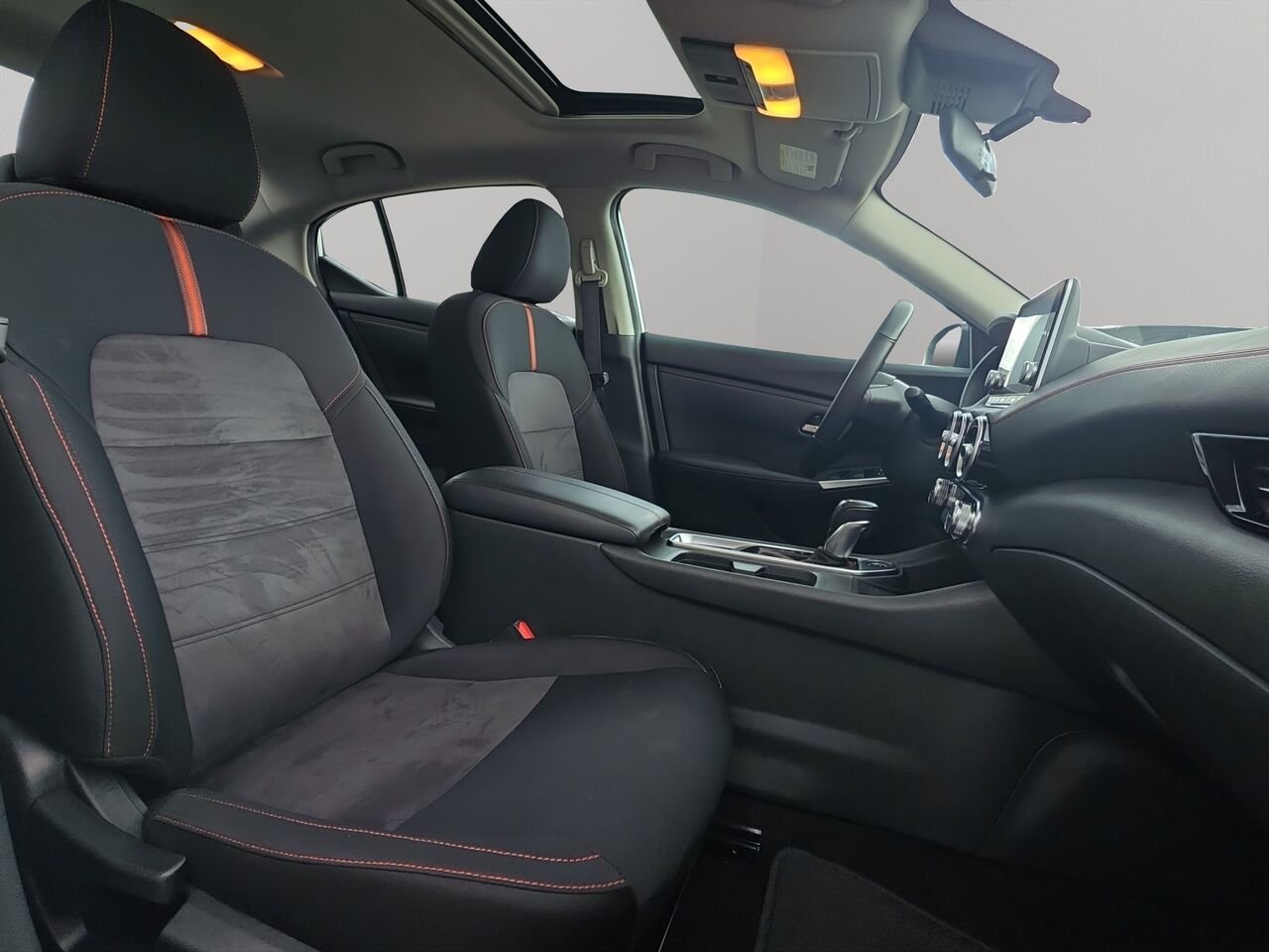 Nissan Sentra SR CVT, toit ouvrant, commande audio au volant, cruise control 2024 Blanc Val-David - photo #17