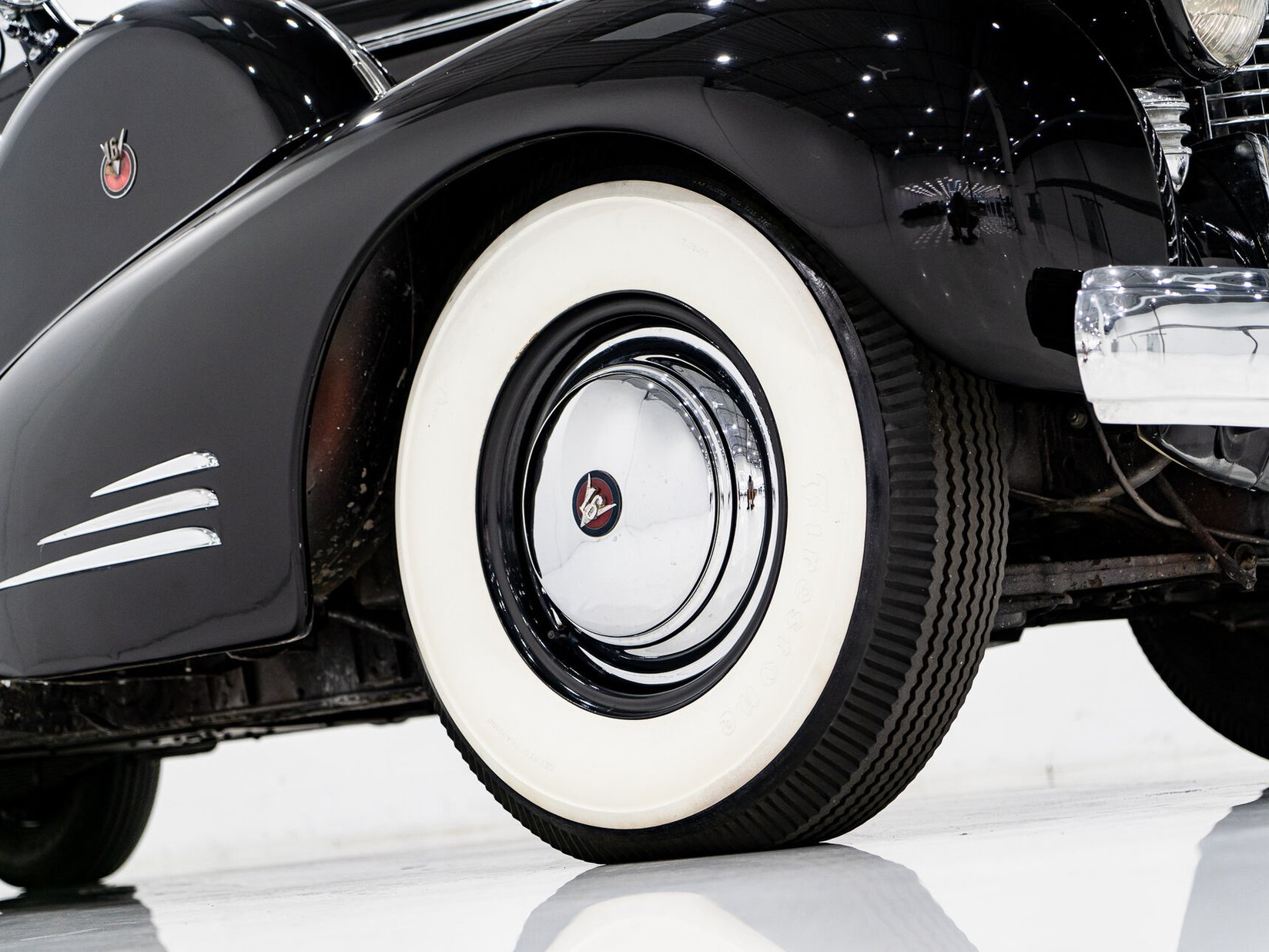 1938 Cadillac Series 90 **PRICE IN USD**1 of 13 V16 Black Montreal - photo #5