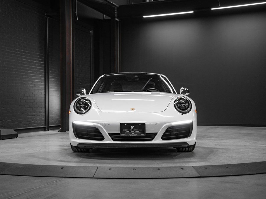 2018 Porsche 911 2018 White